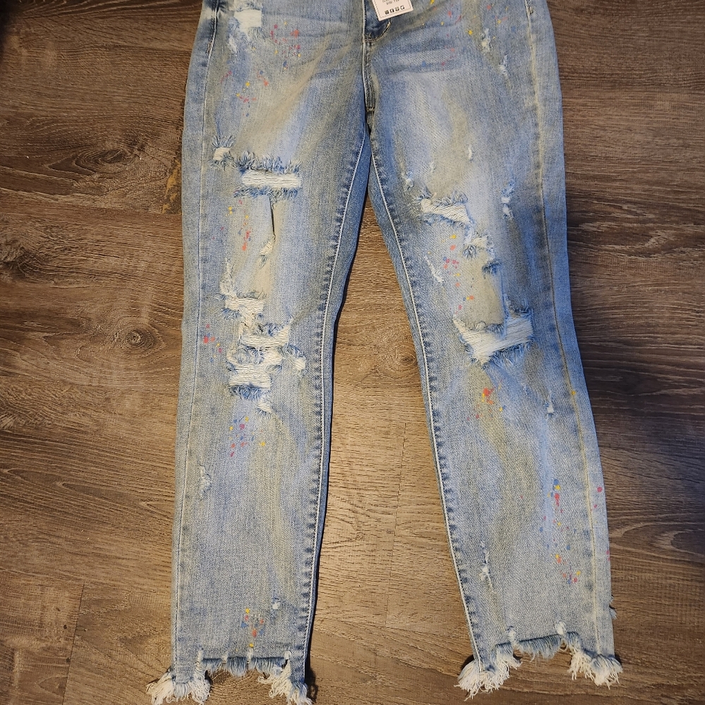 Judy Blue - size 7/28 paint splattered boyfriend high rise.  NWT.